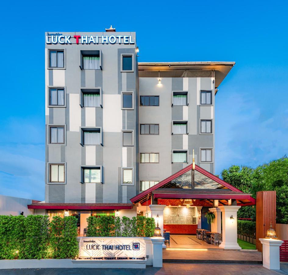 Luck Thai Hotel Chiang Mai Exteriör bild