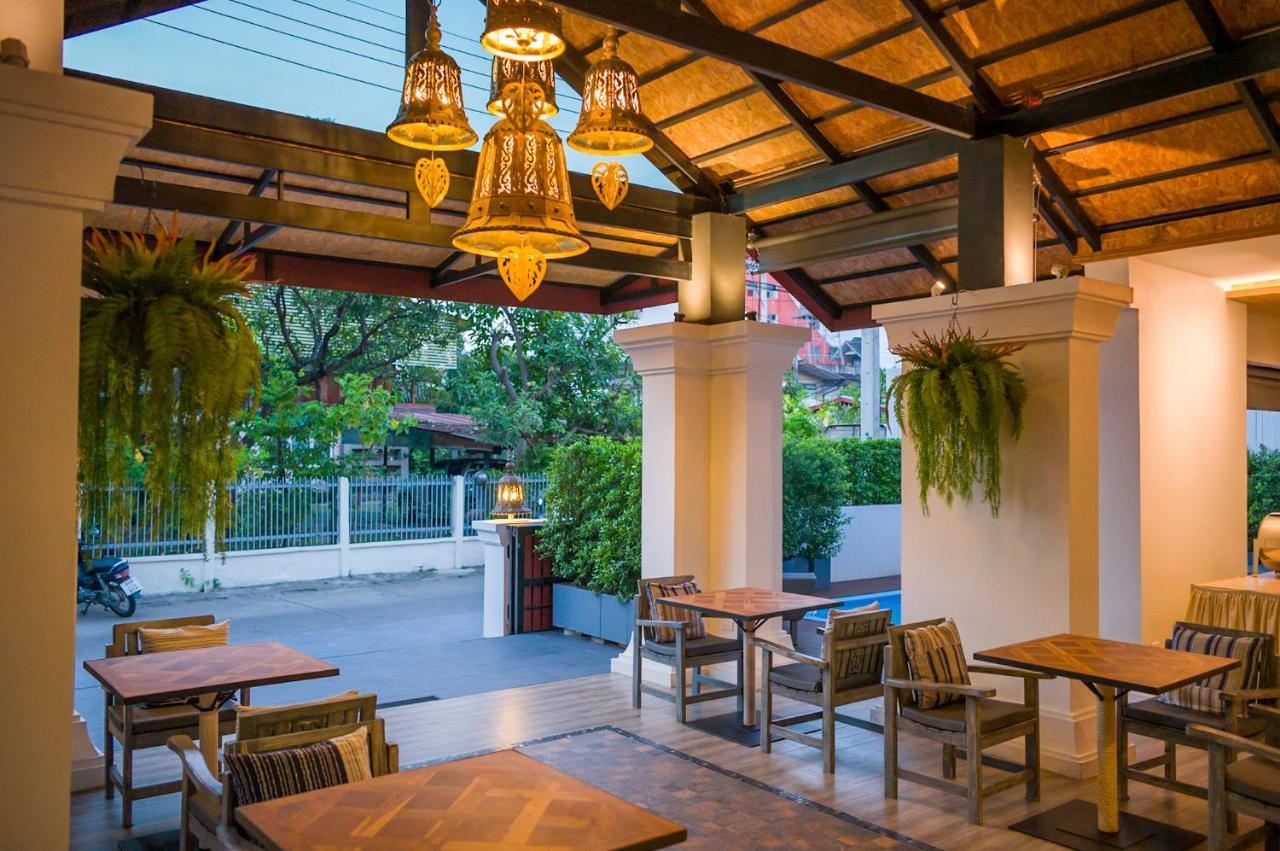Luck Thai Hotel Chiang Mai Exteriör bild